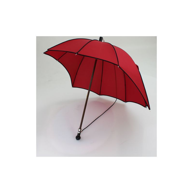 Parapluie bandoulière forme casquette rouge
