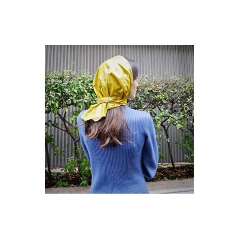 Capuche de pluie couleur safran