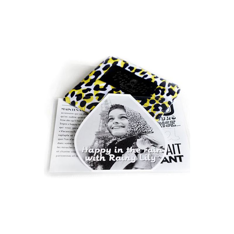 Capuche de pluie motif jaune panthère