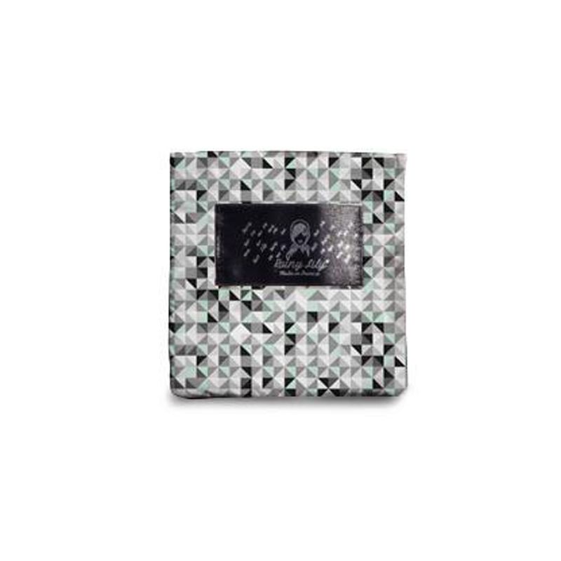 Capuche de pluie motif géométrique