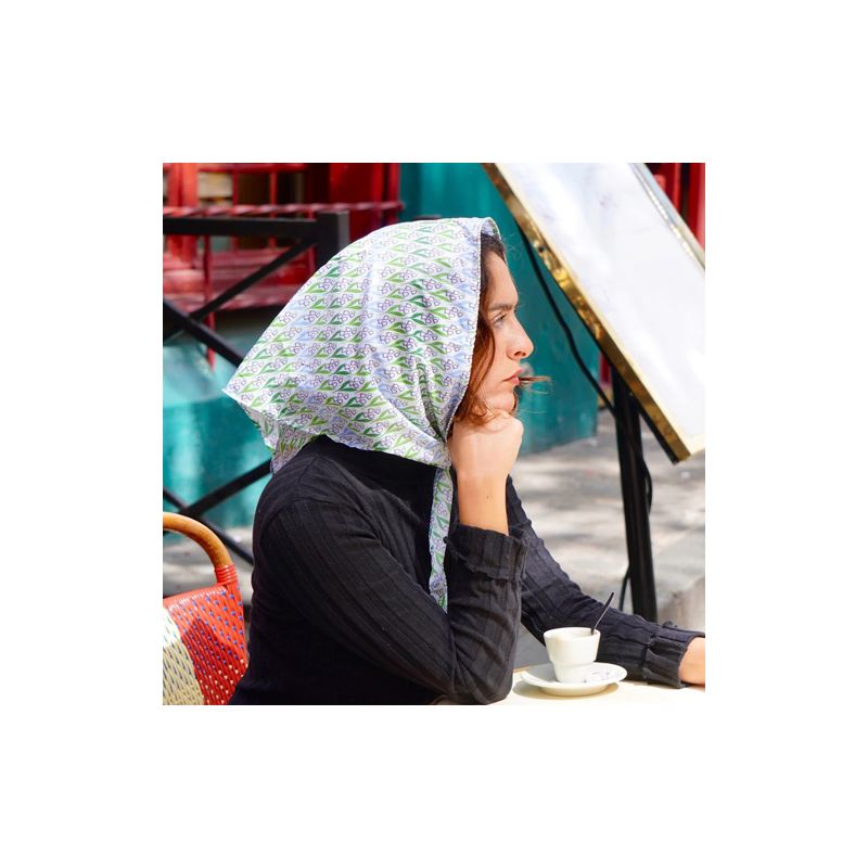 Capuche de pluie motif brin de muguet