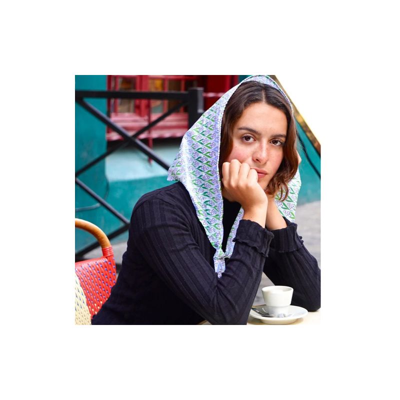 Capuche de pluie motif brin de muguet