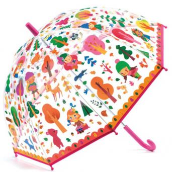 Parapluie cloche transparent dans les bois