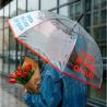 Parapluie transparent open in case of rain