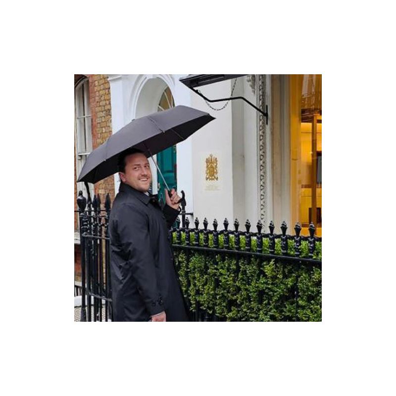 Parapluie pliant noir poignée courbe marque anglaise