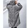 Poncho imperméable gris et noir léopard