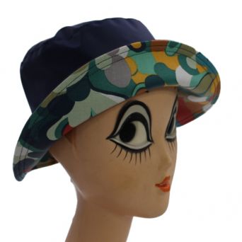 Chapeau de pluie bleu revers motif floral