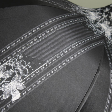 Parapluie forme pagode Chantal Thomass dentelle