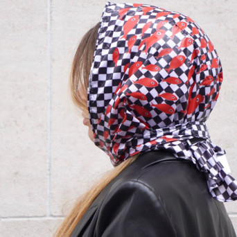 Capuche de pluie motif poissons rouges