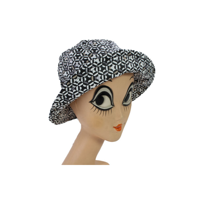Bob de pluie femme motif géométrique Bob de pluie femme motif géométrique